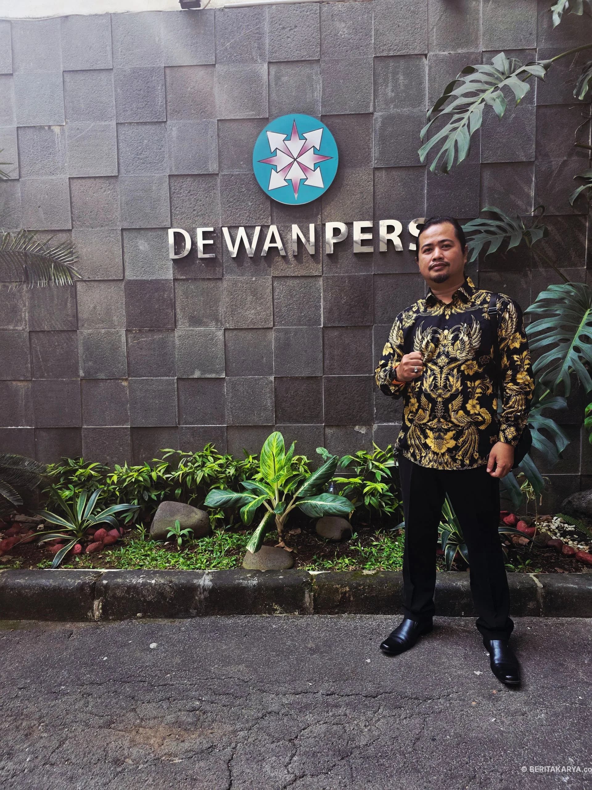 Redaksi Berita Karya melakukan kunjuangan ke Kantor Pusat Dewan Pers di Jakarta