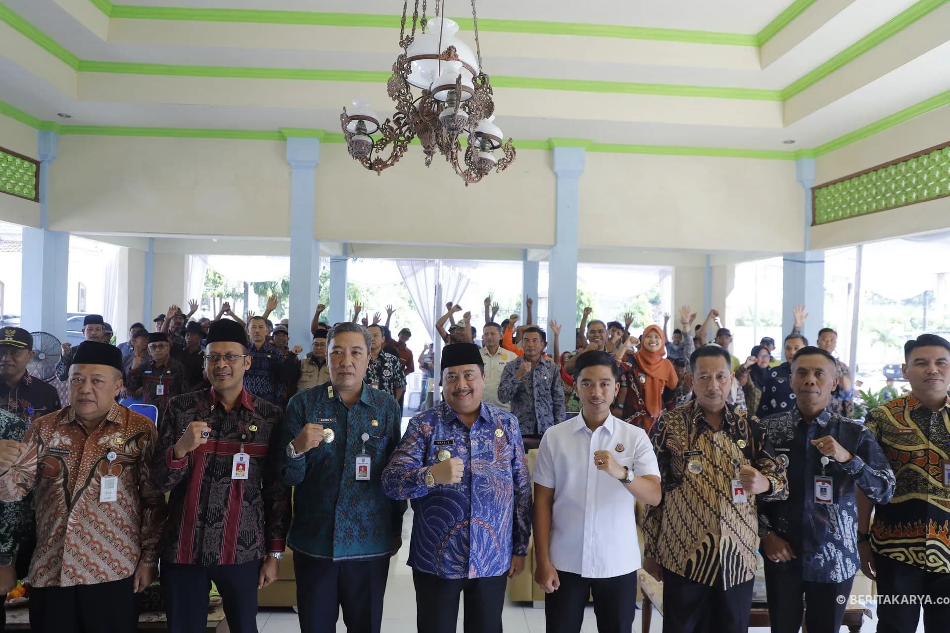 BLT DBHCHT 2026 Resmi Disalurkan, Bupati Warsubi Dorong Kesejahteraan Buruh