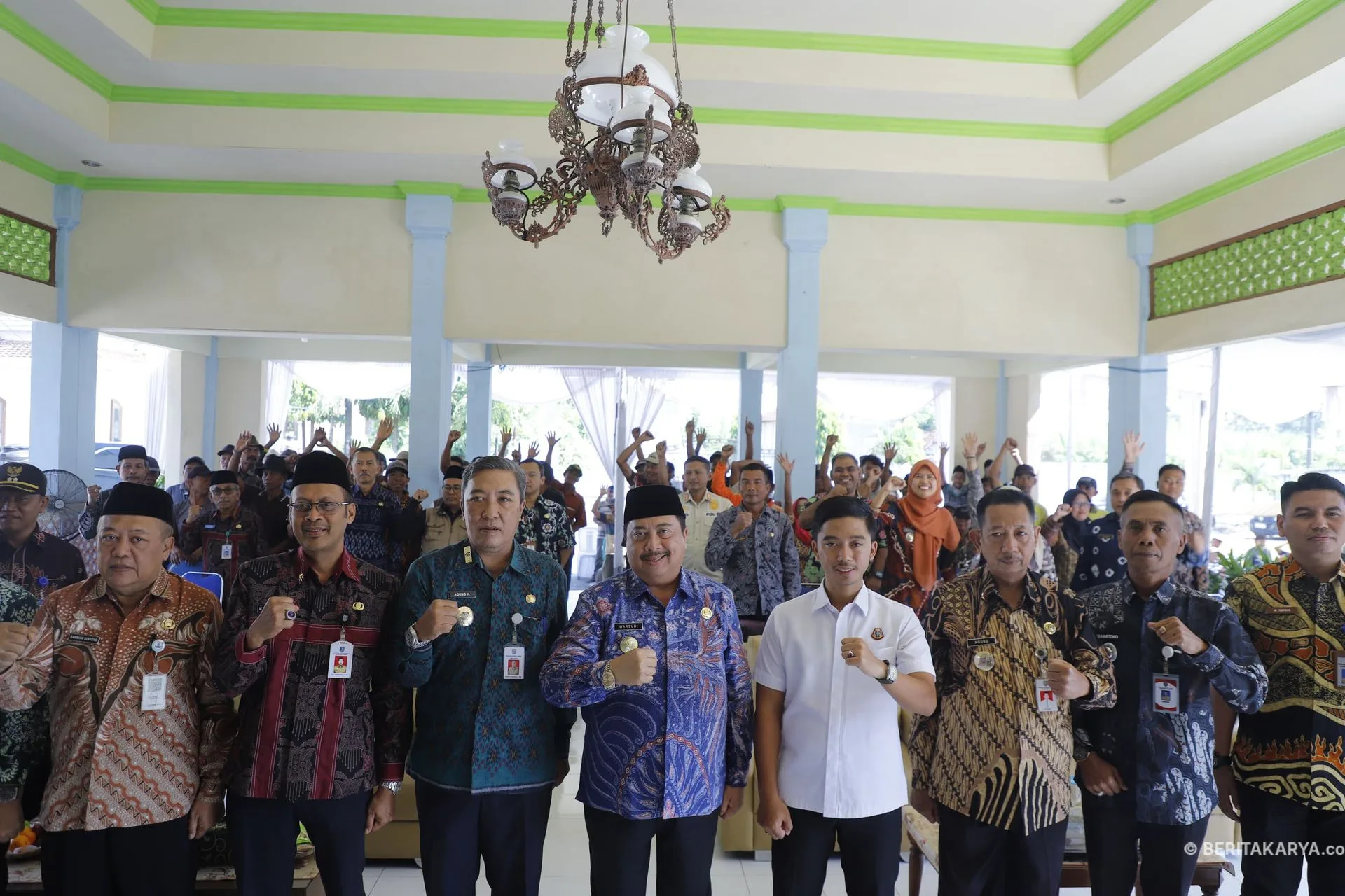 BLT DBHCHT 2026 Resmi Disalurkan, Bupati Warsubi Dorong Kesejahteraan Buruh